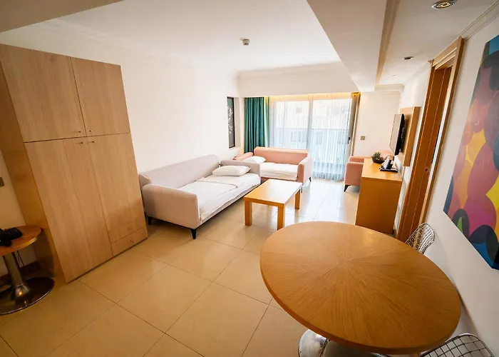 Aurasia Design Hotel
